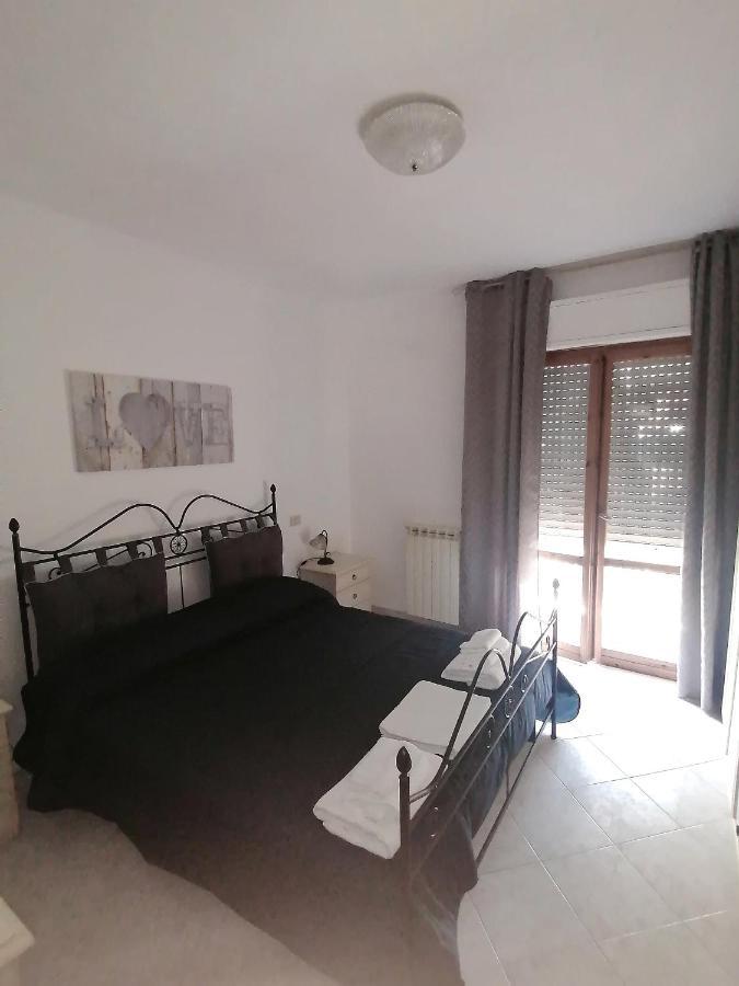 Marine Kiss Apartment Чивитавекия Екстериор снимка